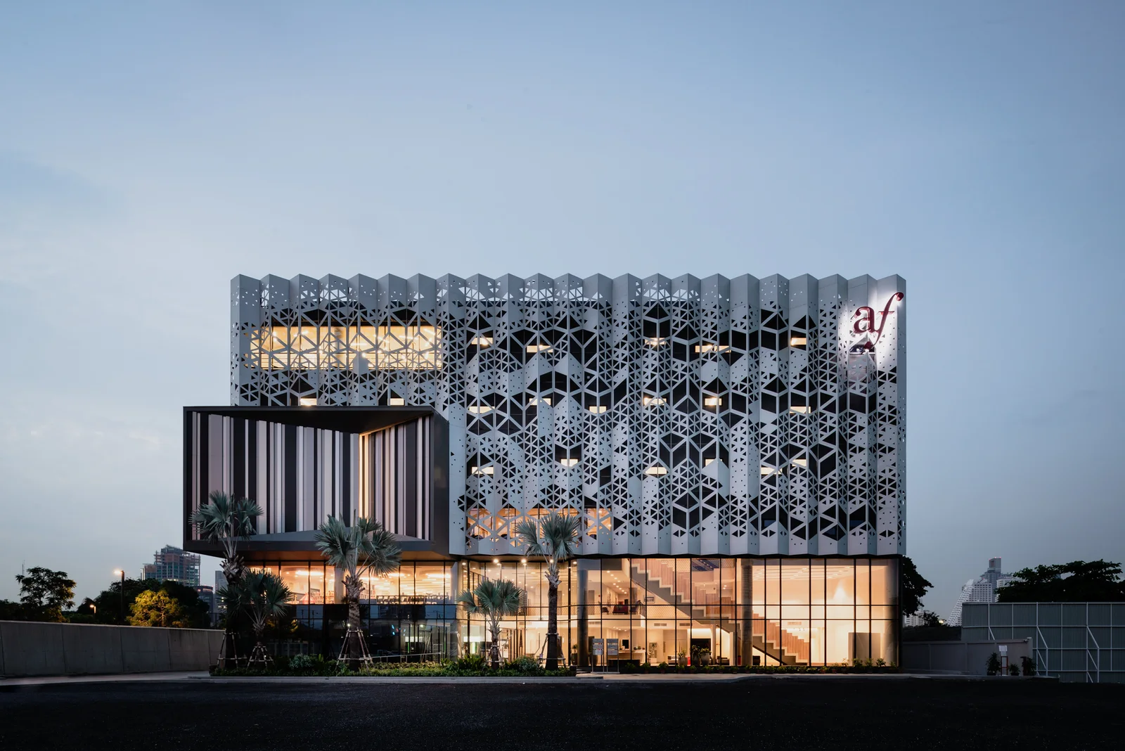 Alliance Française Bangkok : อาคารด้านนอก