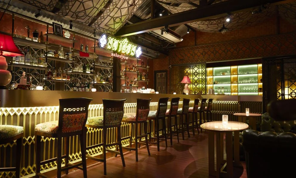 Mahaniyom Cocktail Bar : บาร์