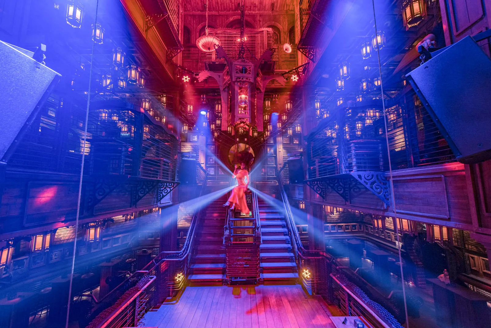 Sing Sing Theater : บาร์ (ภาพจากเว็บไซต์ทางการ)