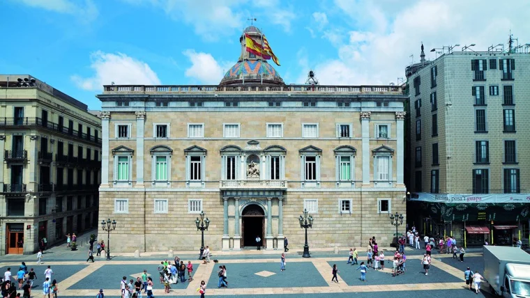 The palace facade facing the square at Palau de la Generalitat