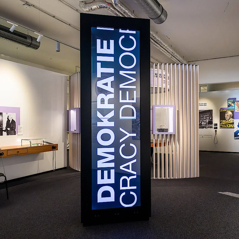 Stiftung Bundeskanzler-Adenauer-Haus : Museumsraum (Bild von der offiziellen Website)