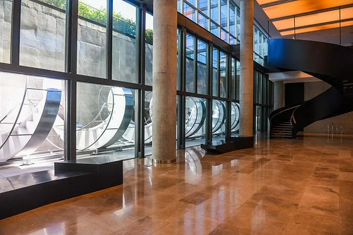 Fundación Santander: a sculptural installation beside the gallery's tall windows