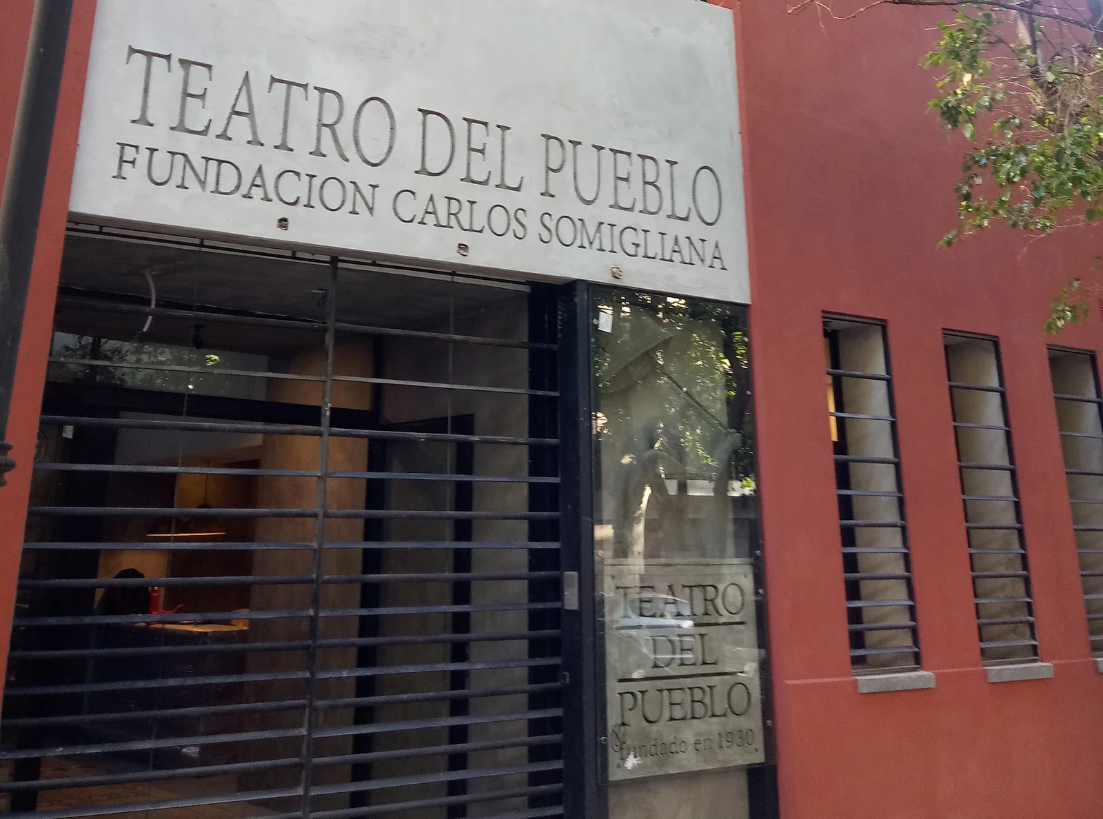 Teatro del Pueblo : Fachada (imagen del sitio oficial)