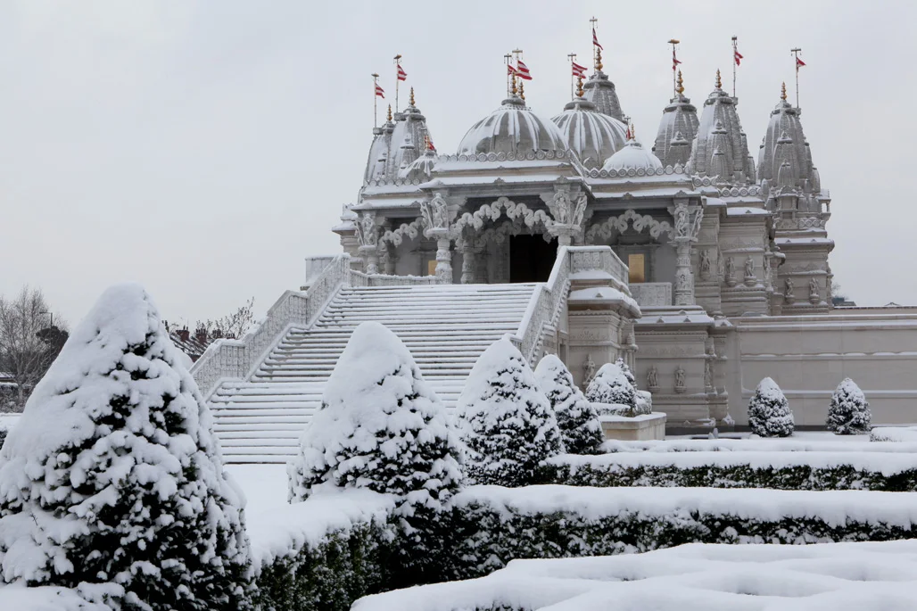 BAPS Shri Swaminarayan Mandir, Neasden: temple buildings under snow