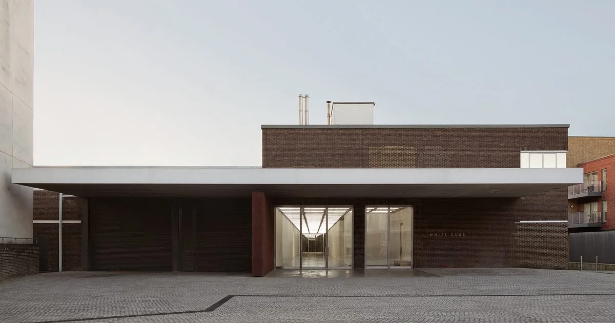 The gallery entrance and wide courtyard at White Cube Bermondsey