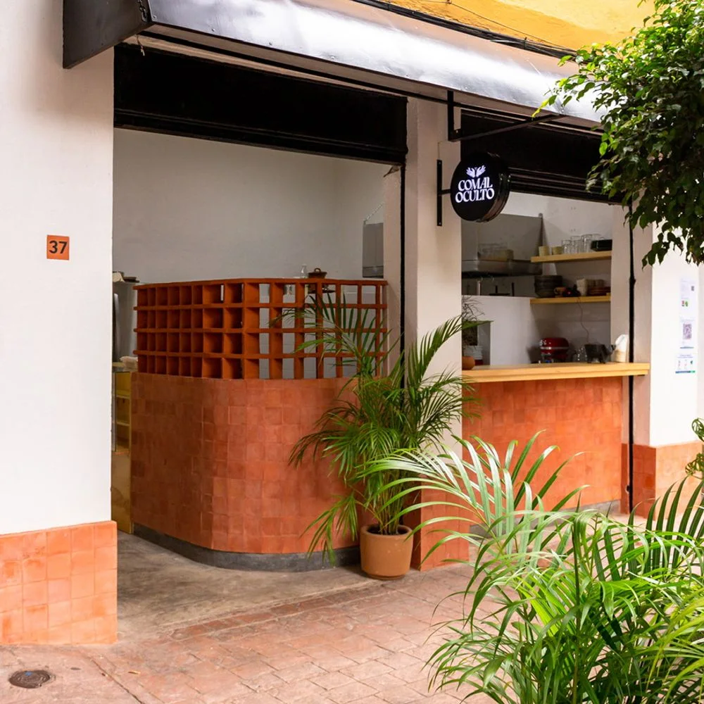 Comal Oculto : Fachada