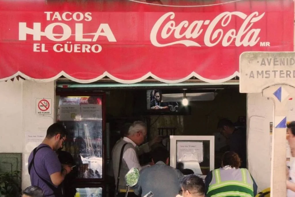 Tacos Hola El Güero : Fachada