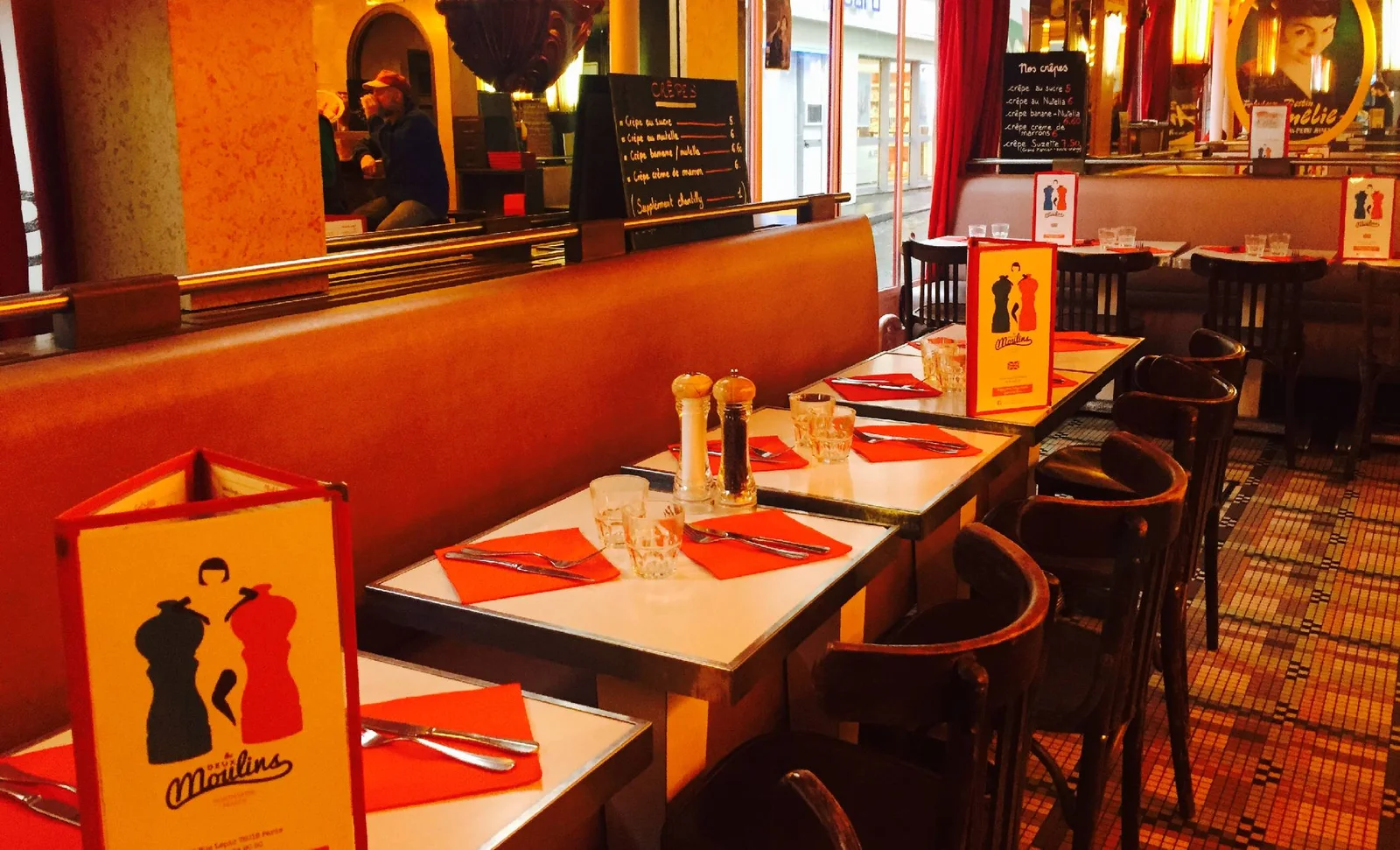 Café des Deux Moulins : Salle (image du site officiel)