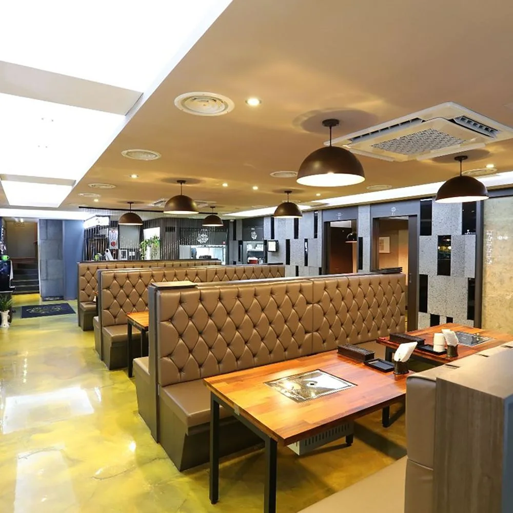 Boreumsae: restaurant booths and tables