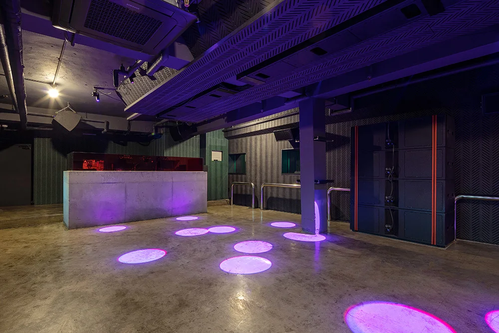 Faust: the club dance floor and lighting installation