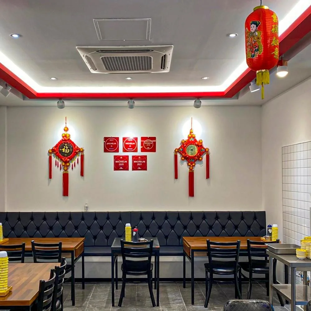 Goobok Mandu: dining room with festive red decorations