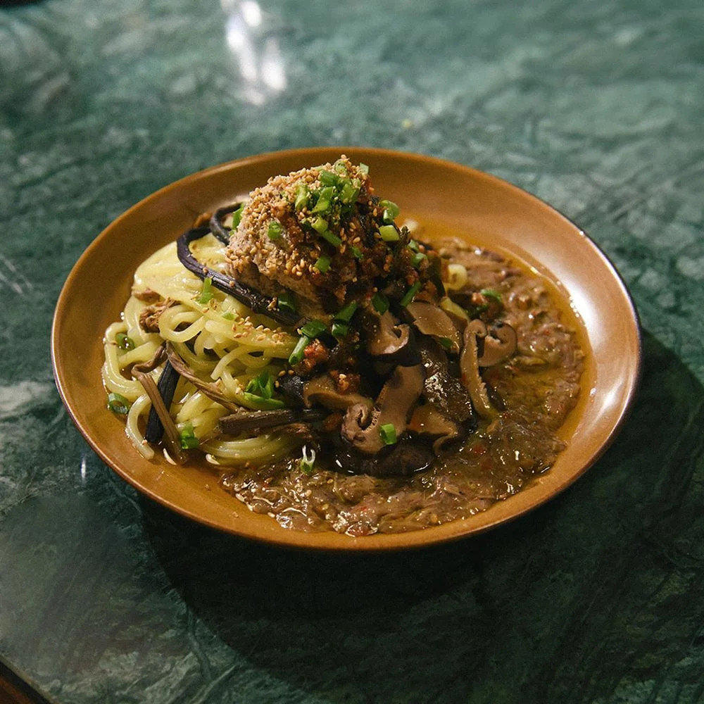 Gosari Express: noodles and vegetables in a warm sauce