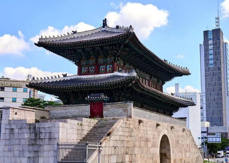 Heunginjimun Gate: historic gate above stone walls