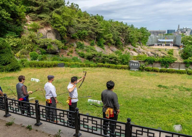 Hwanghakjeong: traditional archery practice field