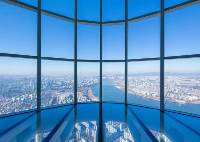Lotte World Tower: observation deck and city view