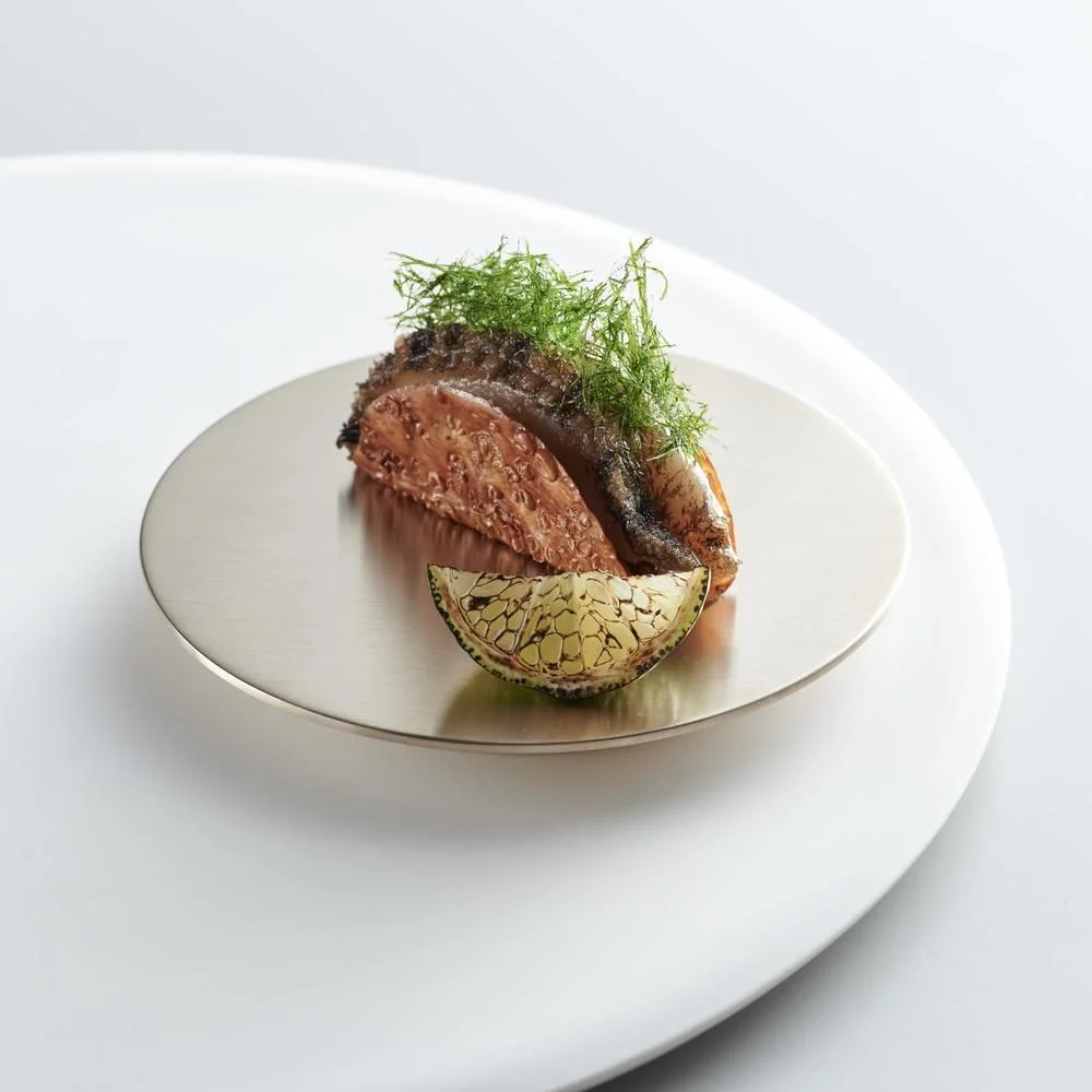 Mosu: plated meat and vegetables