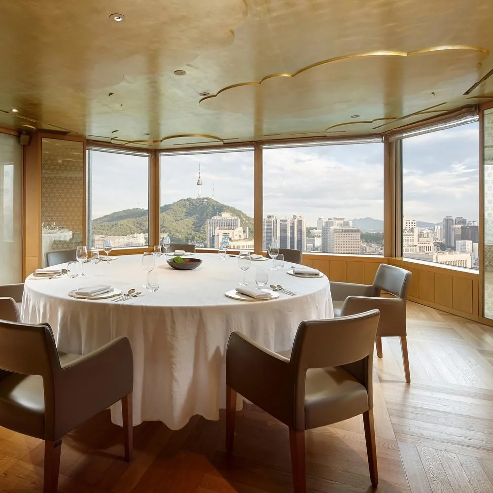 Mugunghwa: dining room with city views