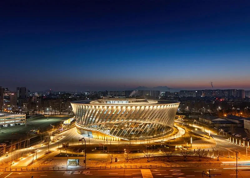 National Aviation Museum of Korea: museum building illuminated at dusk