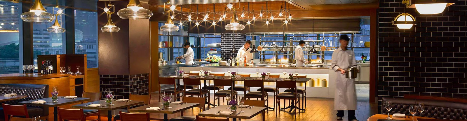 1515 West Chophouse : 吧台 (官方网站图片)