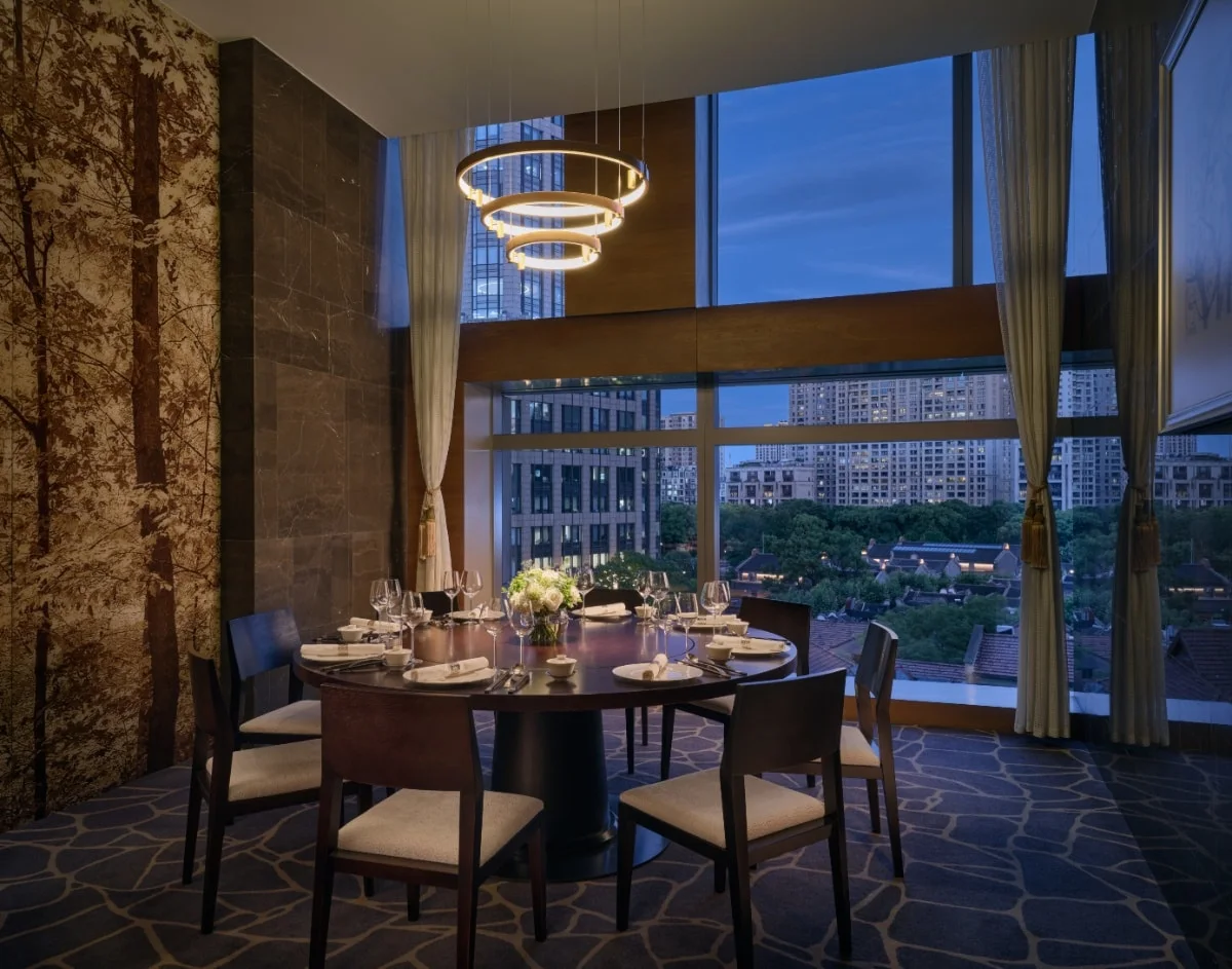 T'ang Court: private dining room with evening city view