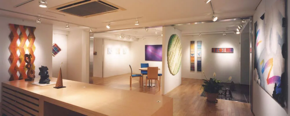Orie Art Gallery: paintings and sculptures in the gallery