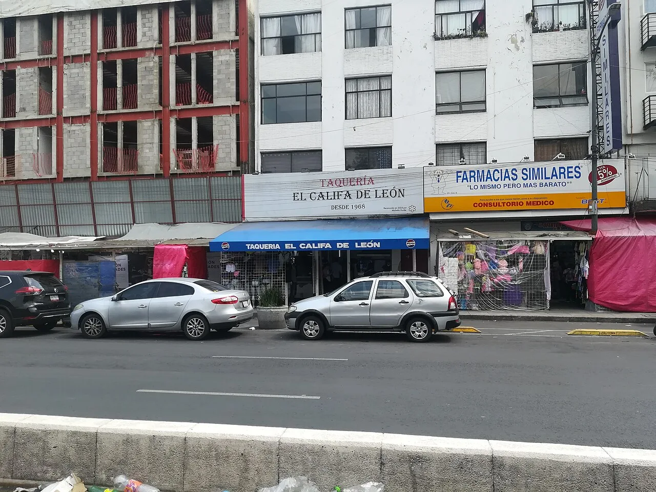 Fachada de Taquería El Califa de León (2026)